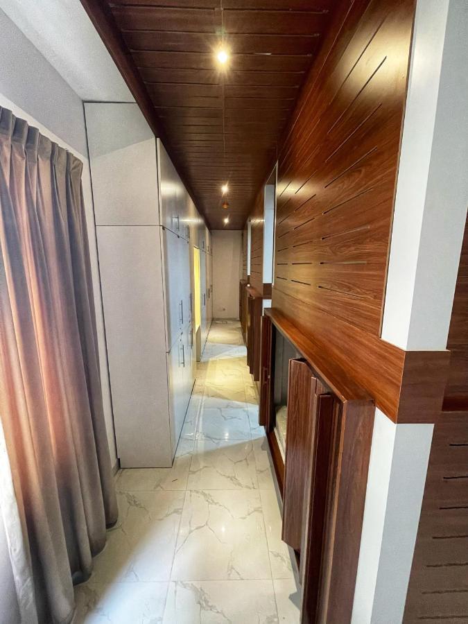 Yoi Pod Hostel - Deira Dubai Exterior photo