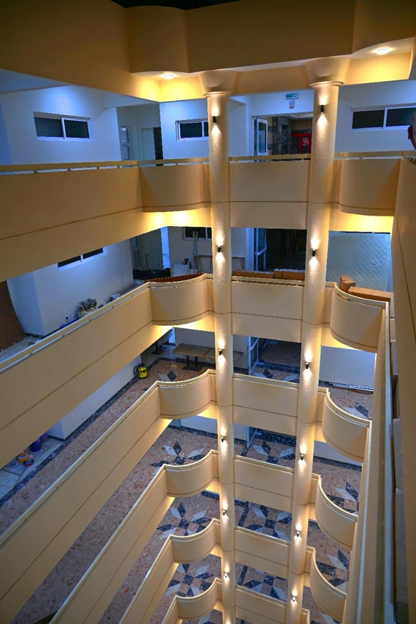 Yoi Pod Hostel - Deira Dubai Exterior photo